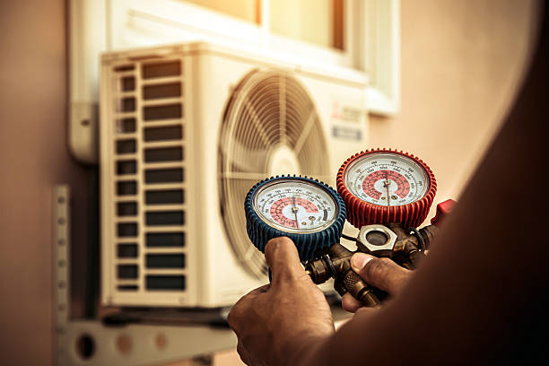 Professional Hvac technician working in Harleysville, PA